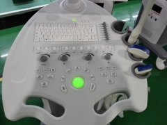 Tipo de carro Máquina de ultrasonido Doppler color 3D 4D