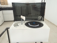 Máquina completamente automática 160t/h del analizador de la bioquímica con la función del congelador